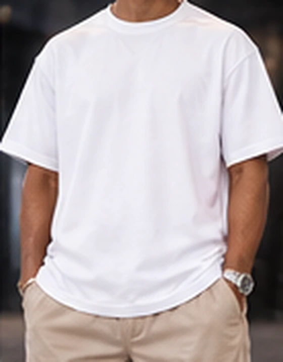 Aperçu d'un T-shirt uni blanc